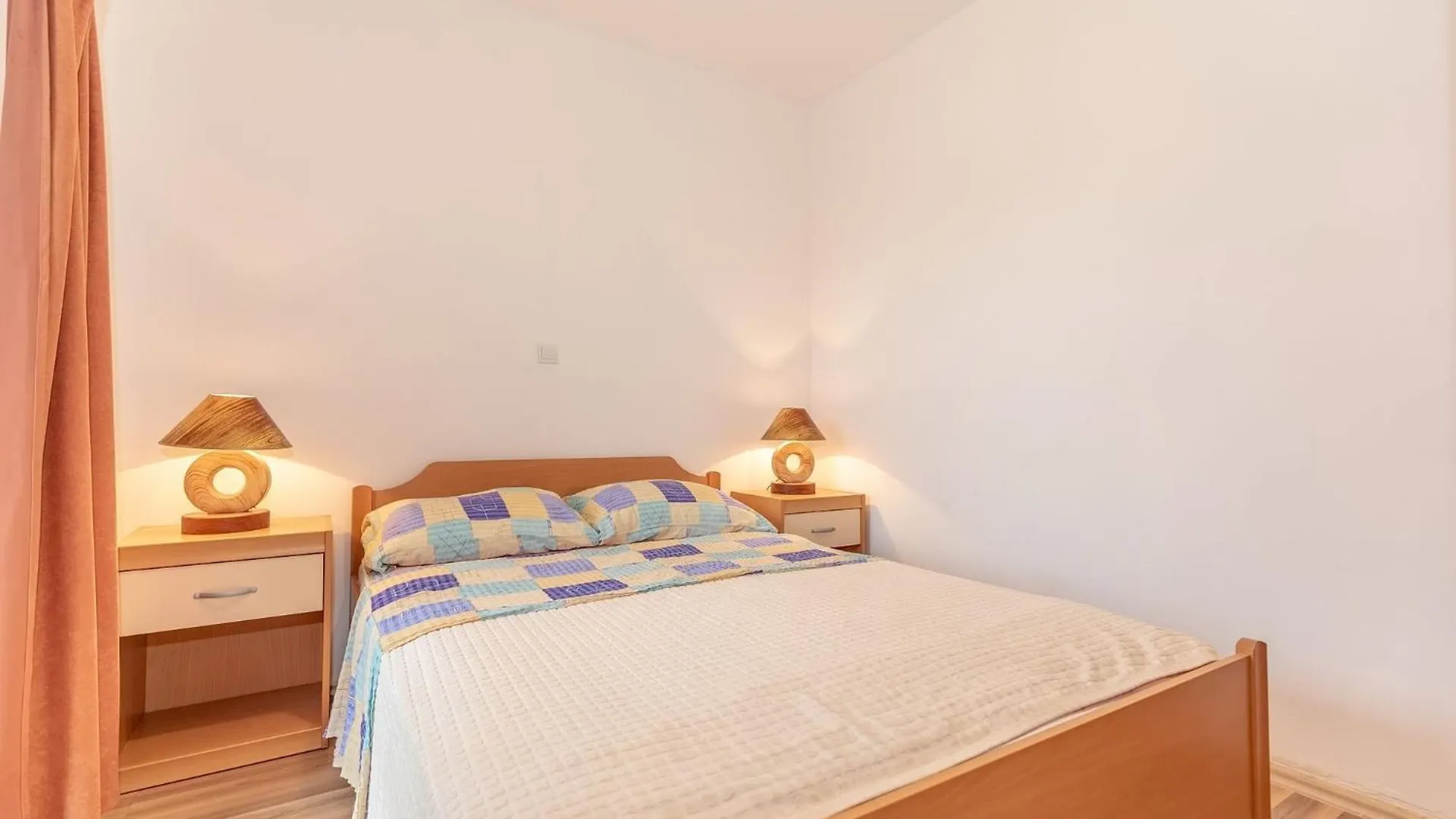 Lilly Apartment Krk Town